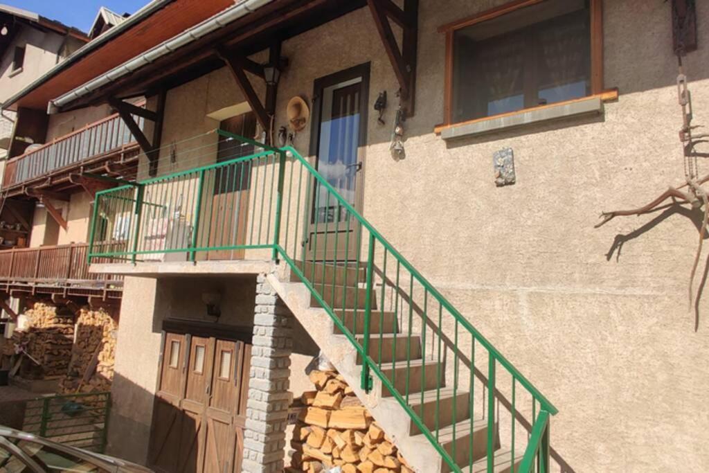 Maison Calme Independante Et Vue Sur Les Montagnes Briançon Exterior foto